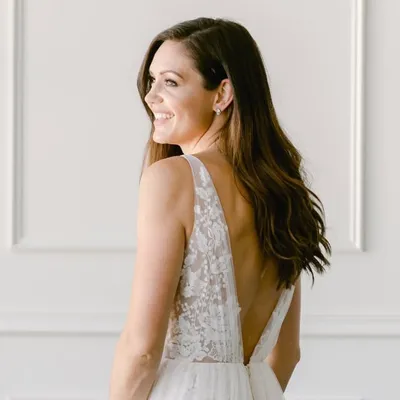 Desiree Hartsock Bridal profile