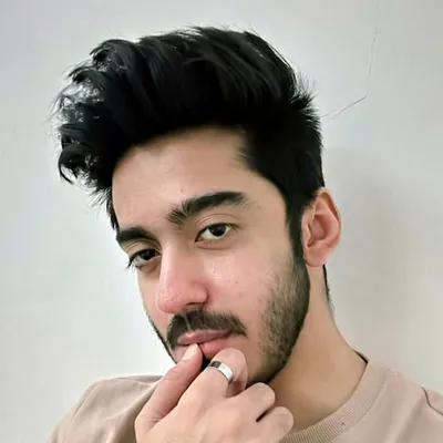 Đ E V B H Ä T T profile