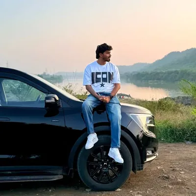 ๐๐๐ฏ_๐๐๐ซ๐จ๐ณ๐ณ๐ณ๐ค Yaduvanshi profile