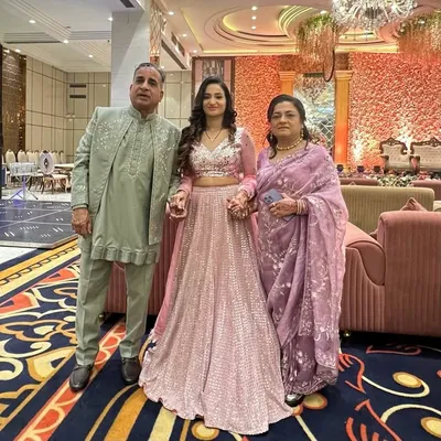 Devanshi Kapoor Khanna profile