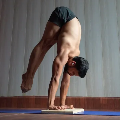 Devesh Sharma • Handstand Coach profile