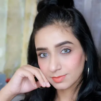 DEVIKA | MAKEUP ARTIST profile