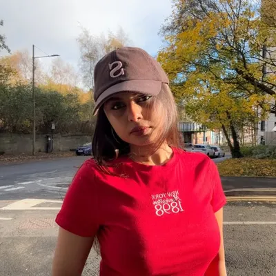 ๐ฟ๐๐ซ๐๐ ๐ profile