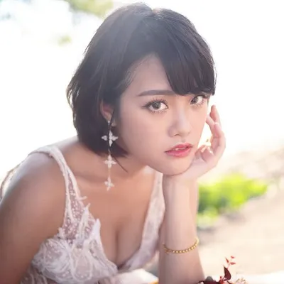 D E W I ๐ญ๐ฐ profile