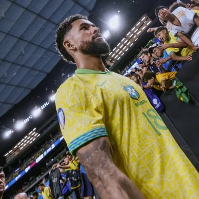 Douglas Luiz profile