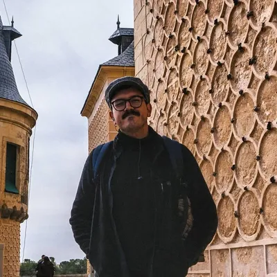 Diego Salinas Flores profile