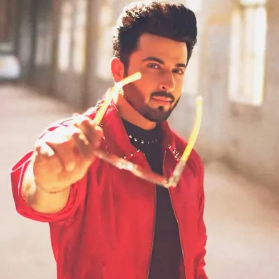 Dheeraj_Dhoopar_Austria ❤ profile