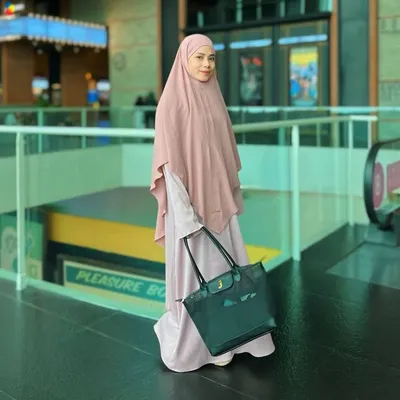 Dinih Noviyanti profile