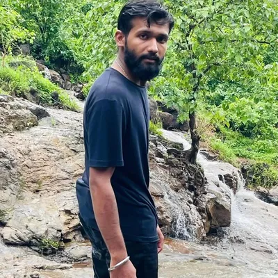 Dhruv Shah profile