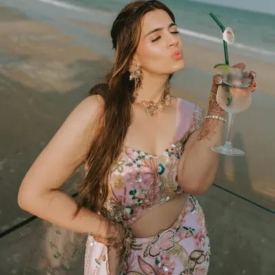 Dhruvi Thakkar profile