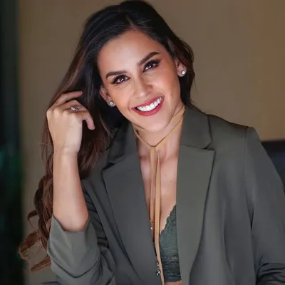 Diana Sandoval/wedding planner profile
