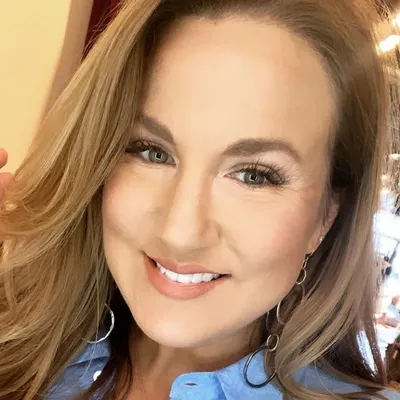 Lady Diana Warner profile