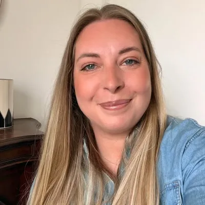 Diane Toneatti | mode, décoration, lifestyle | profile