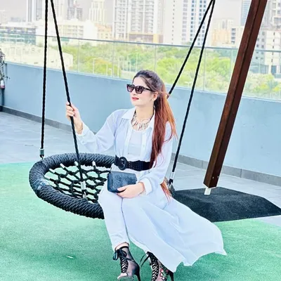 Dr Komal afzal | Dietitian |content creator |fashion🇵🇰🇦🇪🇸🇦 profile