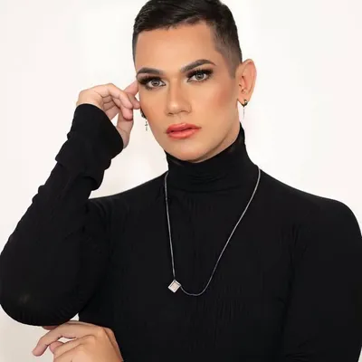 Diego Brum | Maquiador profile