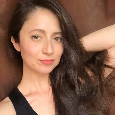 Dilya London profile