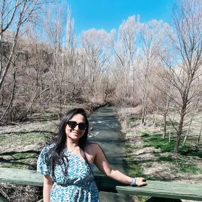 Rashi Gandhi profile