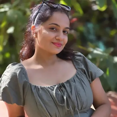 Dimple Kaavva profile