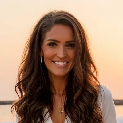 Kelly Elizabeth Mixon profile