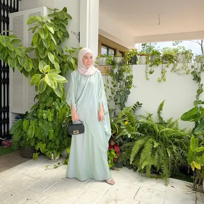 Dina Sallehudin profile