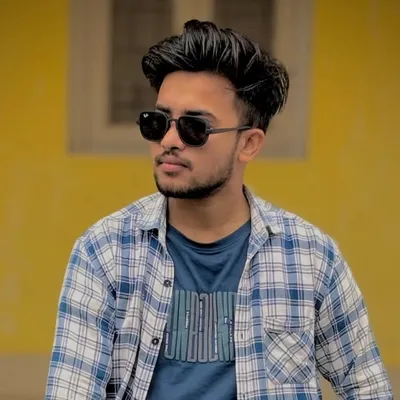 Dinesh Saket profile