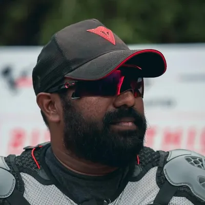 Dinesh Kumar profile