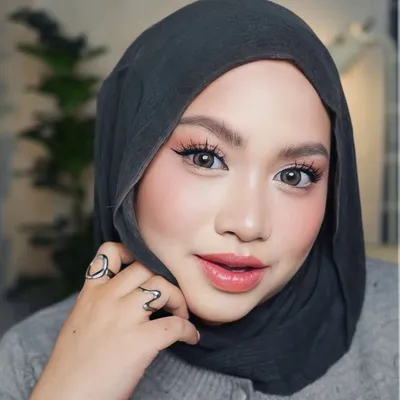 Dinda Azzura profile