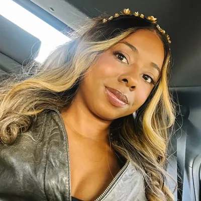 Dionne Reeves profile