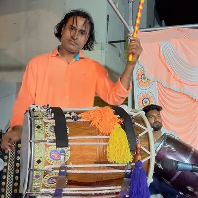 Dipak Solanki profile