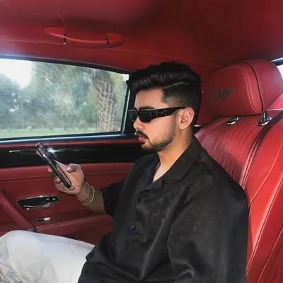 Dipesh Grewal profile