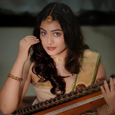 Dipshi Raj profile