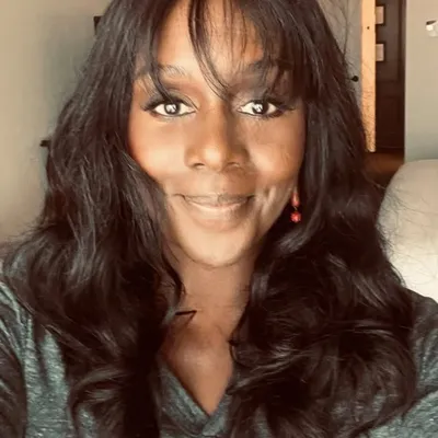 Stephanie Thomas profile