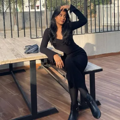 Nivedita ✨| beauty influencer ❤️ profile
