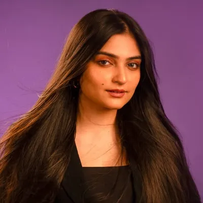 DISHA MAANEK 🇮🇳 profile