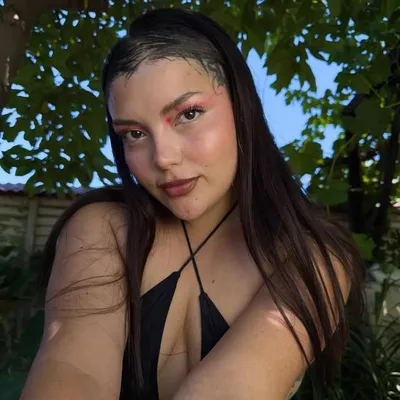 v i c t o r i a profile