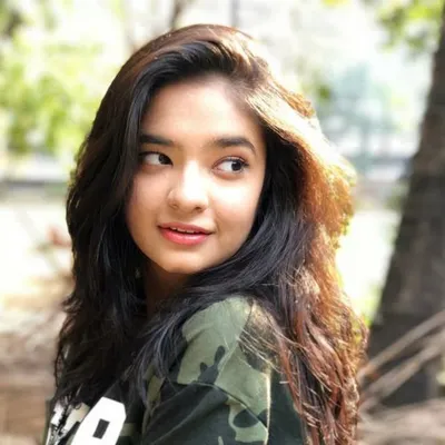 Divya Singh profile
