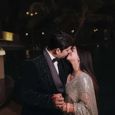 Divya agarwal profile