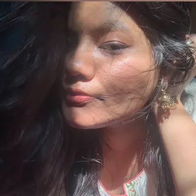 Divya 🦦 profile