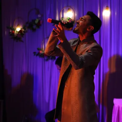 Divij Naik profile
