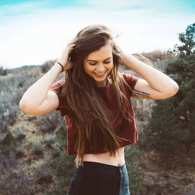 Sydney | Van Life -> Mom Life profile