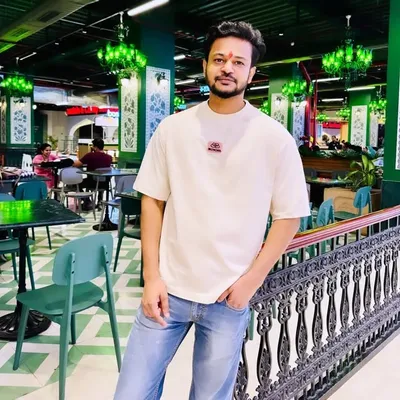 Divit Bhushan profile