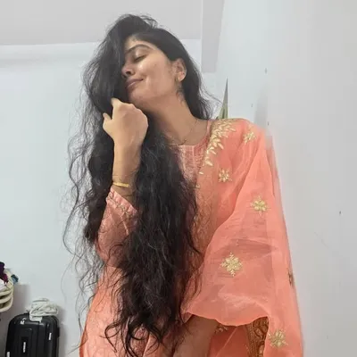Divya Naresh profile