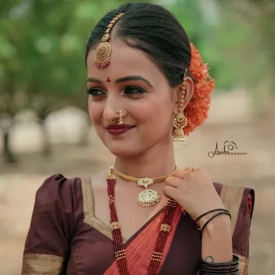 Divya Akash profile