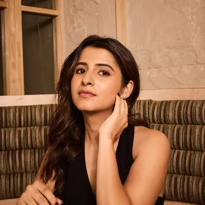 Divya Israni profile