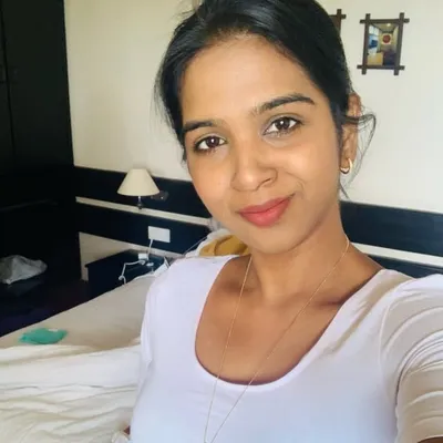 Divya Manohar profile