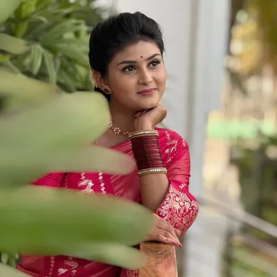Divya Wagukar🧿 profile