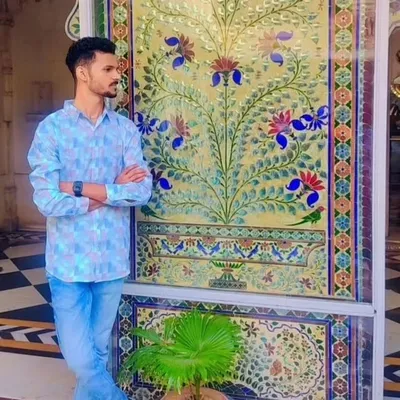 Divyesh Solanki profile