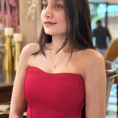 Divyanshi sharma profile