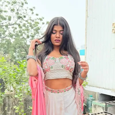 Diya MerZee profile