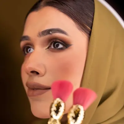 Niznaaz Nawfer | MUA profile